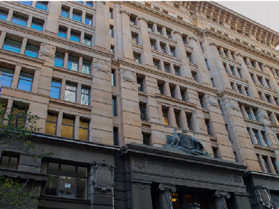 COM themoneyboxbuilding 01